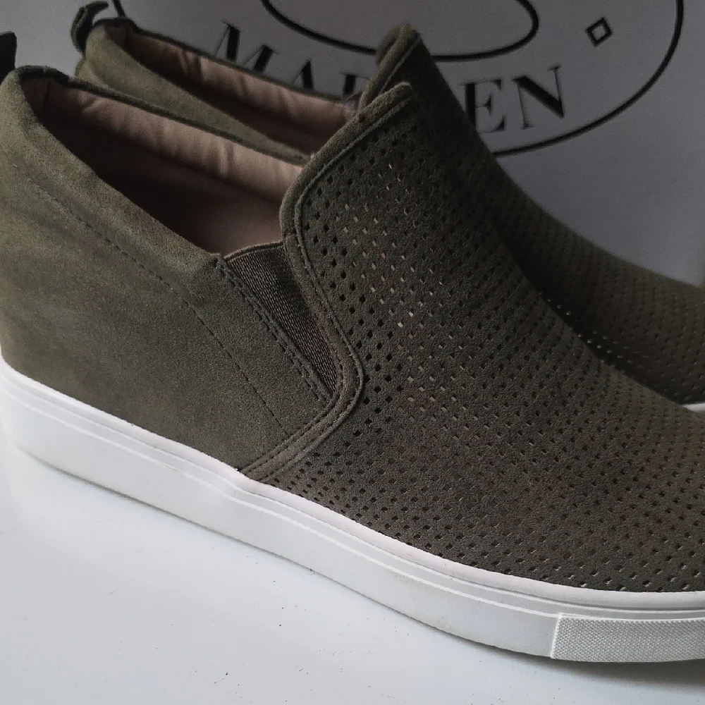Steve Madden stylish olive